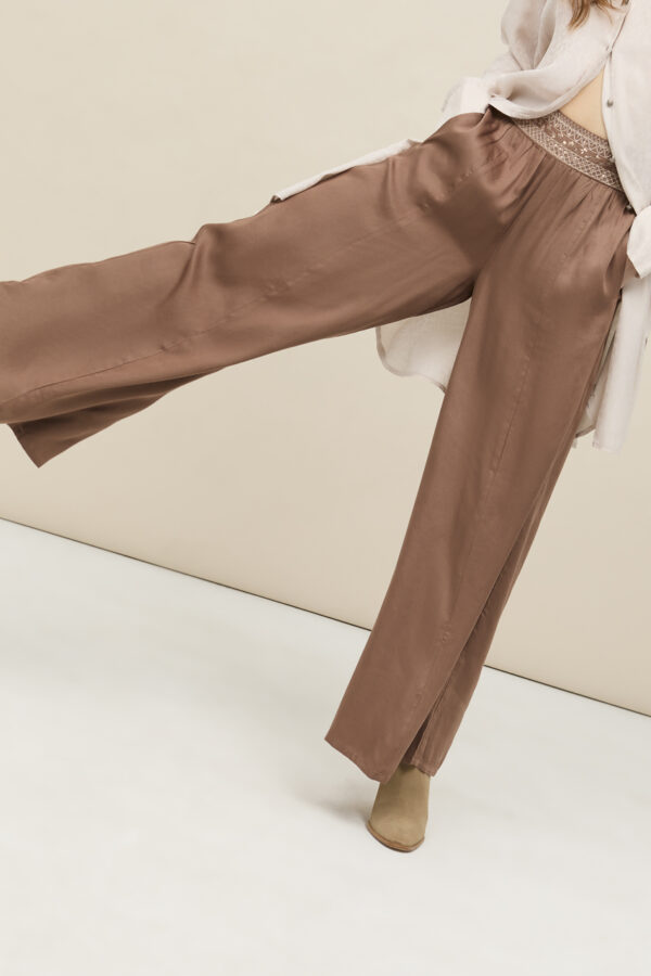 Pantaloni in viscosa beige NKN